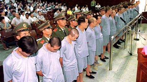 how many people are executed in china every year